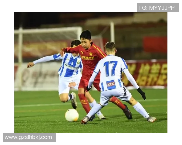 骑重机的足球明星们如何在赛场外展现个性与激情